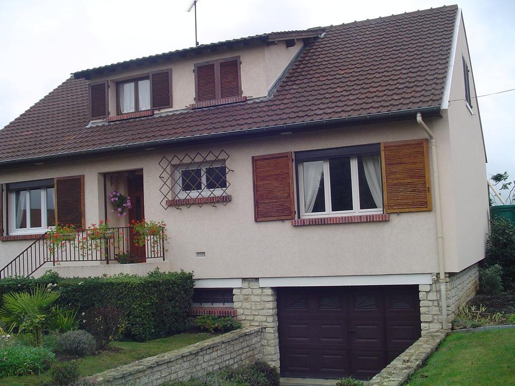 Vernouillet  Chambre Crescia الغرفة الصورة
